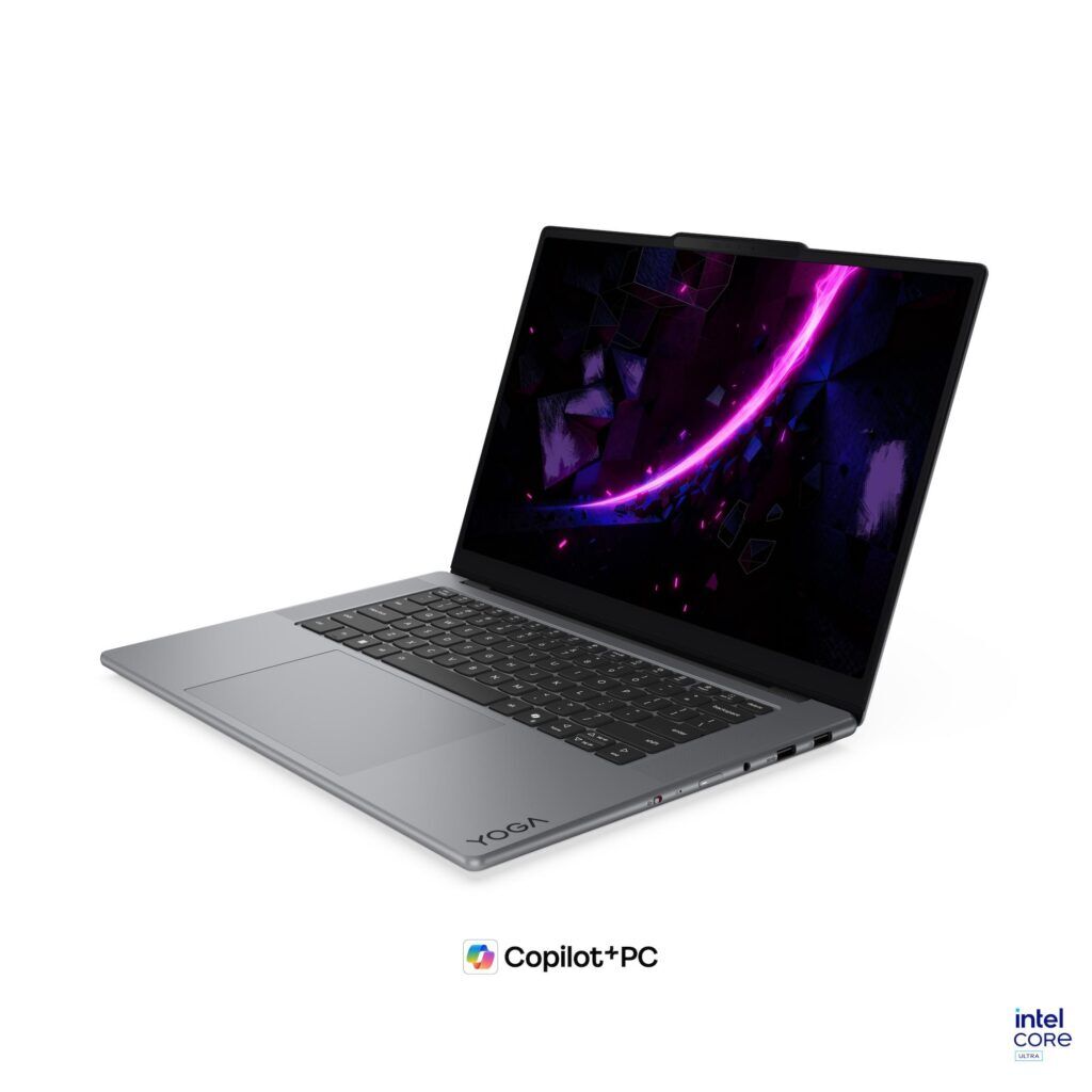 Laptop Lenovo Yoga Pro 7 15IPH11 83SN000BVN - góc nhìn bàn phím